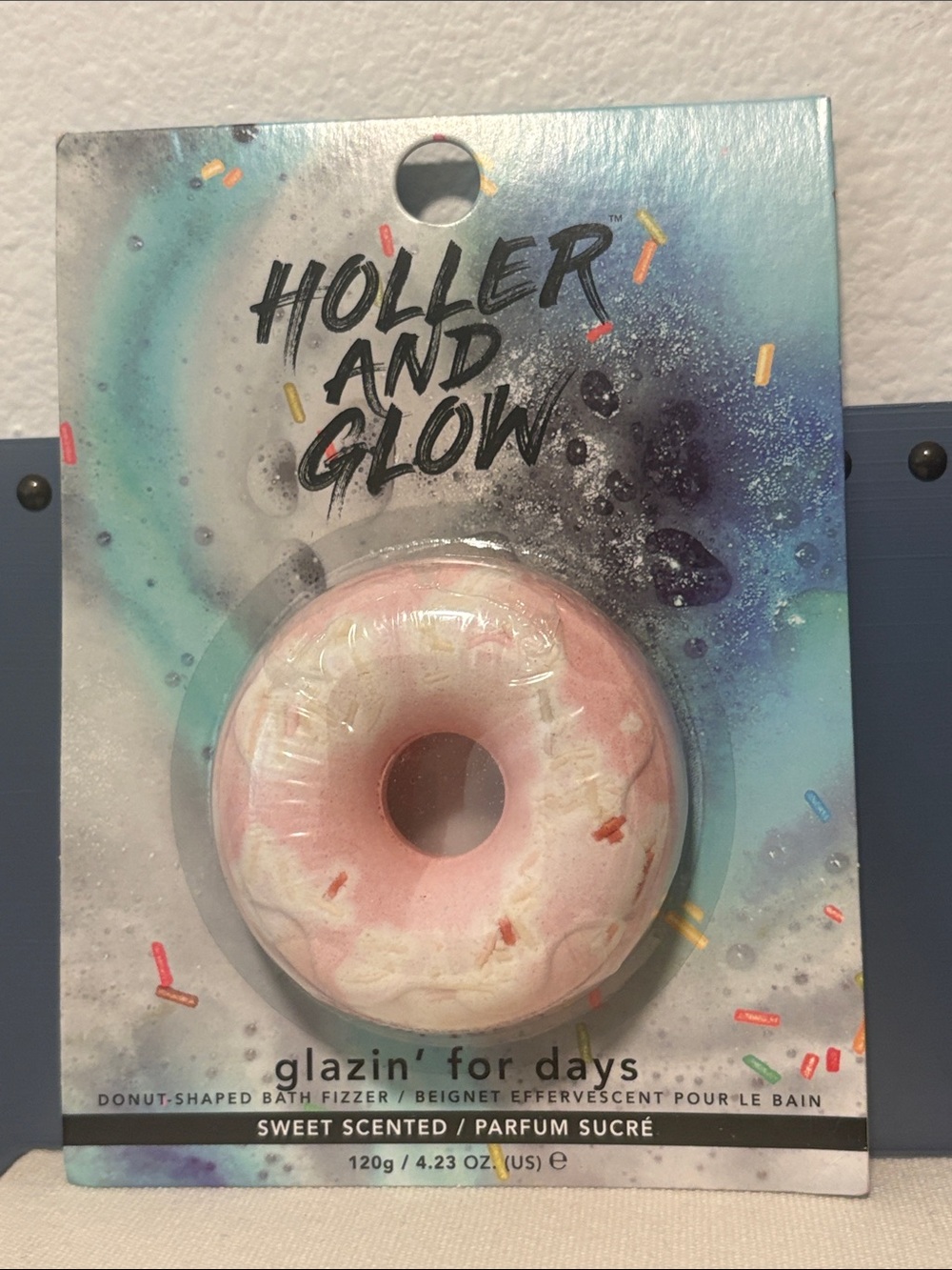 NIP Holler & Glow Glazin’ For Days Large Donut Bath Fizzer